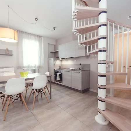 Luccainn Apartment *